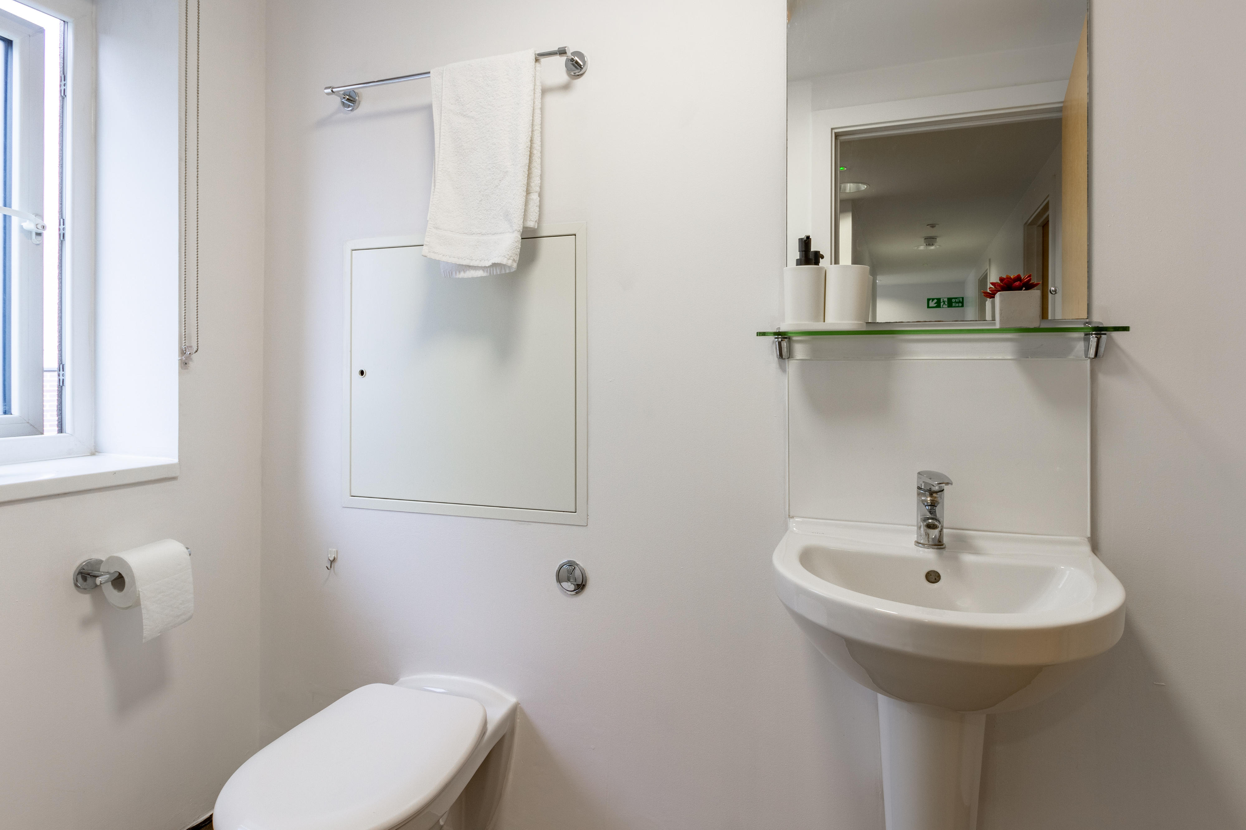 5 Bed Townhouse Bathroom (5)